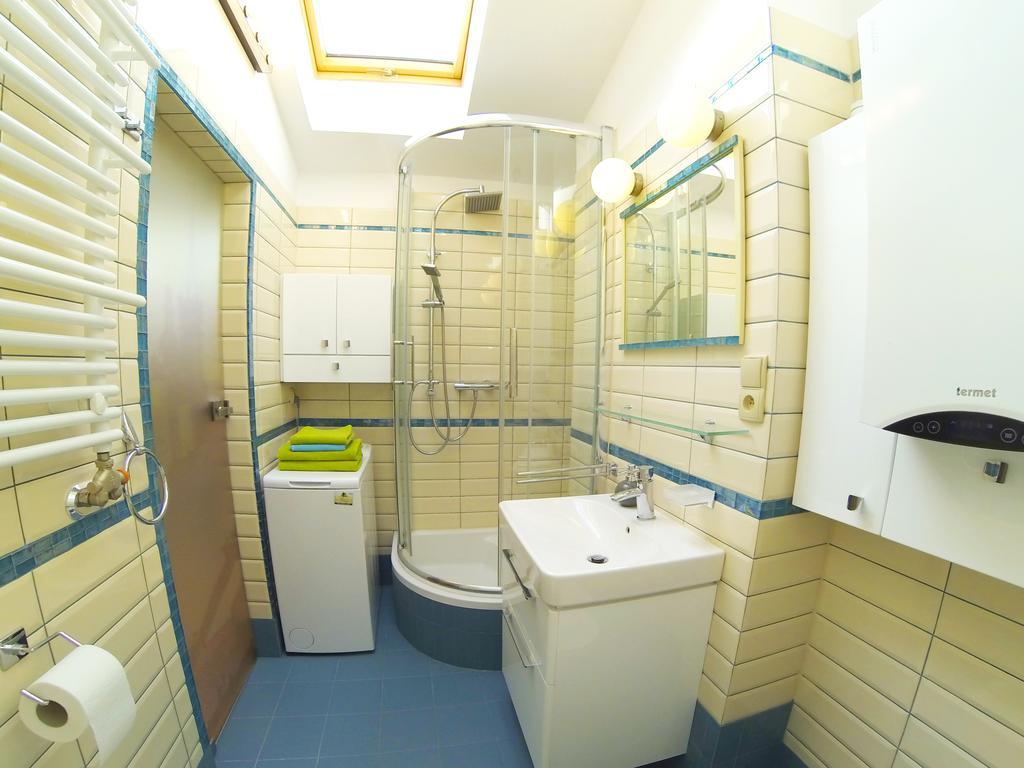 Apartment Krupnicza 12 *
